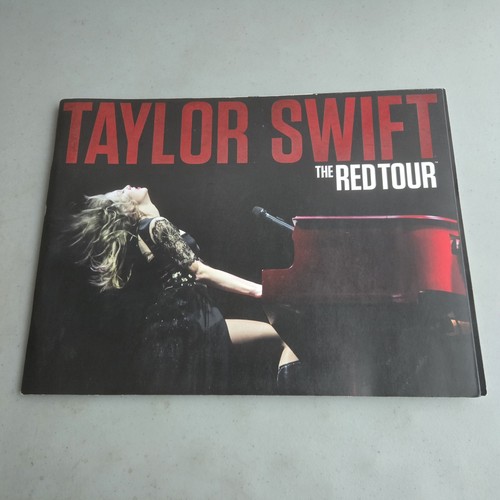 Taylor swift red tour - swift, book